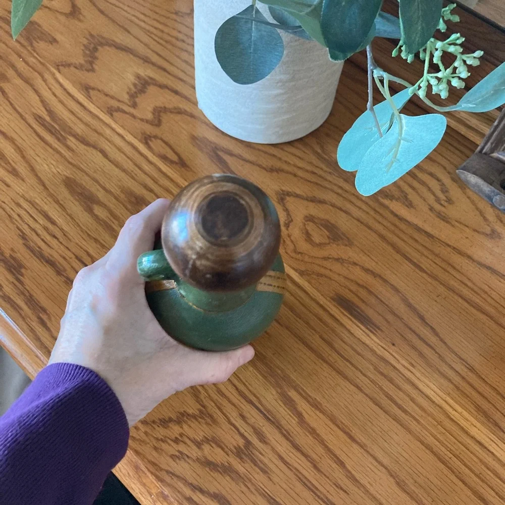 Vintage Genuine Leather Green Decorative Bottle with Artwork - Picture 5 of 8